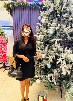 Shenaya Adikari - escort in Colombo Photo 4 of 5