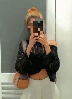 Shenaya Fernando - escort in Colombo Photo 2 of 2