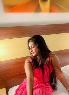 Shenaya Fernando - escort in Dubai Photo 3 of 7