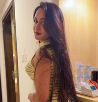 Shenaya Fernando - puta in Dubai Photo 10 of 12