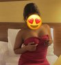Shenaya Perera - puta in Dubai Photo 18 of 19