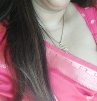 Shenaya - escort in Colombo