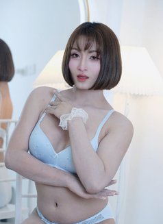 Shene in Clarke Quay πΈπ¬πΉπ - Transsexual escort in Singapore Photo 4 of 10