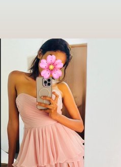 Shenu (University girl ) - escort in Colombo Photo 1 of 8