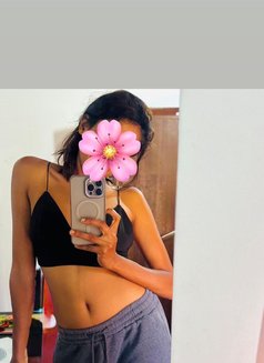 Shenu (University girl ) - escort in Colombo Photo 4 of 8