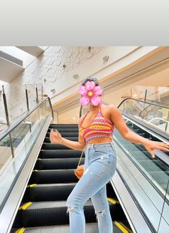 Shenu (University girl ) - escort in Colombo Photo 6 of 8