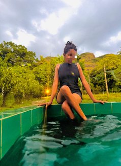 Shenu( New University Girl )verified - puta in Colombo Photo 19 of 23