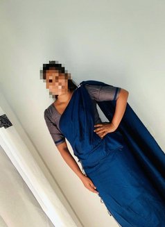 Shenu office girl - escort in Colombo Photo 4 of 7