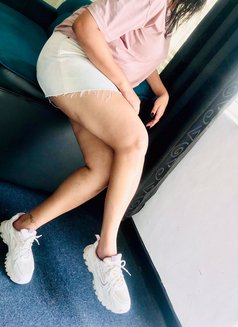 Shenu Perera - masseuse in Colombo Photo 3 of 5