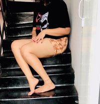 Shenu Perera - puta in Colombo