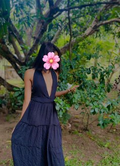 Shenu ( New University girl)Outcall - puta in Colombo Photo 8 of 9
