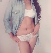 Shenu Web Cam Service - puta in Colombo