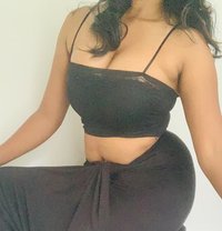 Shenushi (contact on whatsapp) - escort in Colombo