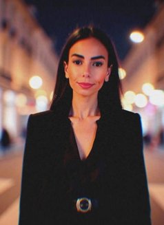 Sherazade French Escort Anal/cim - puta in Paris Photo 1 of 9