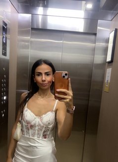 Sherazade French Escort Anal/cim - puta in Dubai Photo 6 of 8