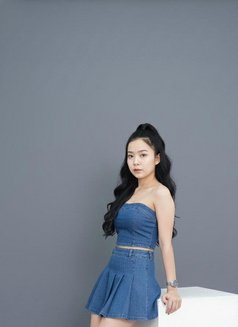 Sheren - Queen on the bed - escort in Jakarta Photo 4 of 4