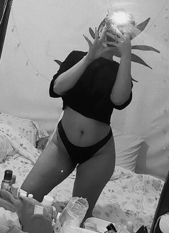 Sheril - escort in Colombo Photo 1 of 1