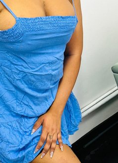 Sheril - escort in Colombo Photo 4 of 5