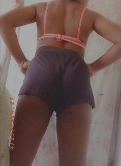 Sheril - Transsexual escort in Colombo Photo 21 of 25