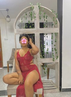 Sherin Amisha - escort in Colombo Photo 6 of 8