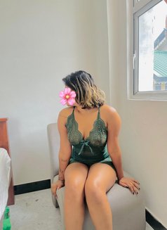 Sherin Amisha - puta in Colombo Photo 8 of 18