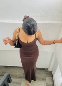 Sherin Amisha - puta in Colombo Photo 12 of 18