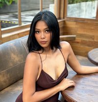 Sherine - puta in Hong Kong