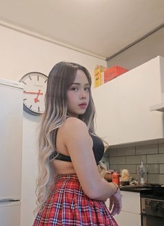 Sherine X - Transsexual escort in London Photo 10 of 10