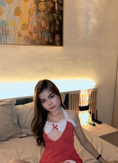 Sherinn - escort in Bali Photo 4 of 6