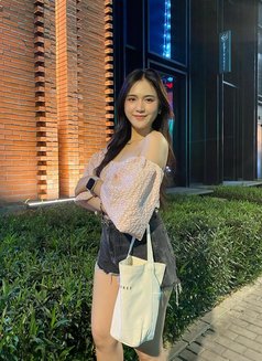 Sherlina - escort in Bali Photo 4 of 4