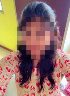 Sherly - escort in Chennai Photo 2 of 5