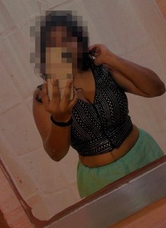 Sherly - escort in Chennai Photo 11 of 12