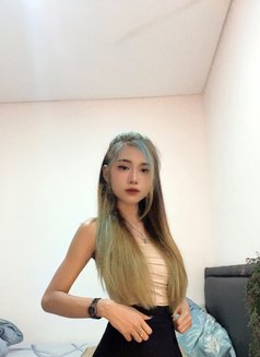 Sherly - puta in Bali Photo 1 of 5