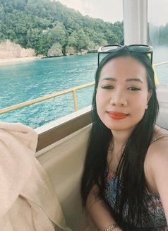 Sherlyn Dilariarte - puta in Manila Photo 1 of 2