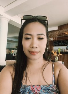 Sherlyn Dilariarte - puta in Manila Photo 2 of 2