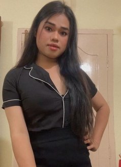 Sherlyn - Transsexual escort in Mumbai Photo 4 of 5