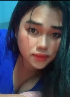 Sherlyn - Transsexual escort in Mumbai Photo 5 of 5