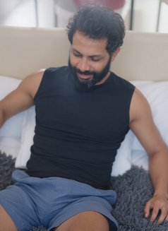 Sheron Fernando - Male escort in Dubai Photo 9 of 13