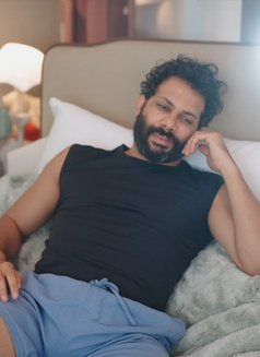 Sheron Fernando - Male escort in Dubai Photo 10 of 13