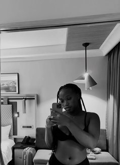 Sherry Just Landed in Goa - puta in Candolim, Goa Photo 3 of 5