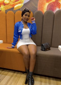 Sherry - puta in Nairobi Photo 5 of 7