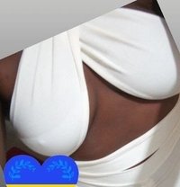 Sheryl - puta in Nairobi