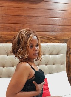 Sheryl - escort in Thane Photo 2 of 11