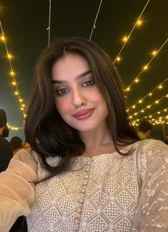 Shetal Chabra - escort in Sharjah Photo 3 of 4