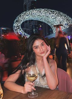 Shetal Vip Companion - puta in Dubai Photo 2 of 5