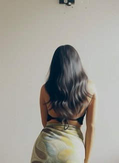 Shevini - puta in Colombo Photo 2 of 3