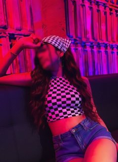 Shevini - escort in Colombo Photo 5 of 5