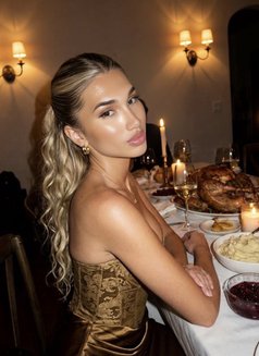 Sultanka - Transsexual escort in Baku Photo 2 of 21