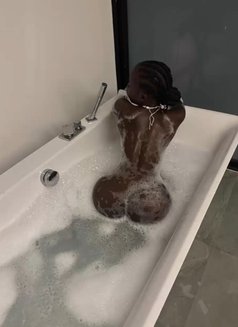 Sheyla - escort in Bangkok Photo 5 of 6