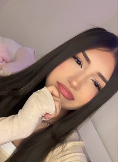 Shi newest in town - escort in Hong Kong Photo 1 of 5